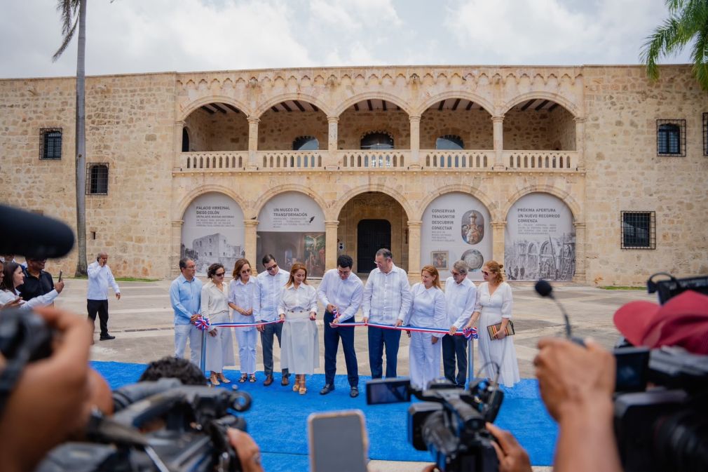 Turismo entrega restaurado Alcázar de Colón e inicia modernización del alumbrado en Ciudad Colonial