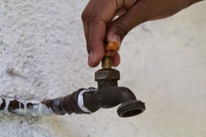 Afirman sectores de Guatapanal Mao tienen tres meses sin agua potable