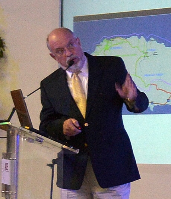 José Oscar Orsini Bosch en el Foro Anual de la ADIE.