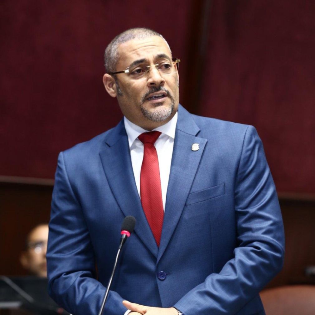 Senador Eduard Espiritusanto es el responsable del proyecto de ley conocido en el Congreso.