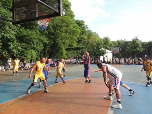 Liga Los Árbitros inaugura su III Torneo de Baloncesto