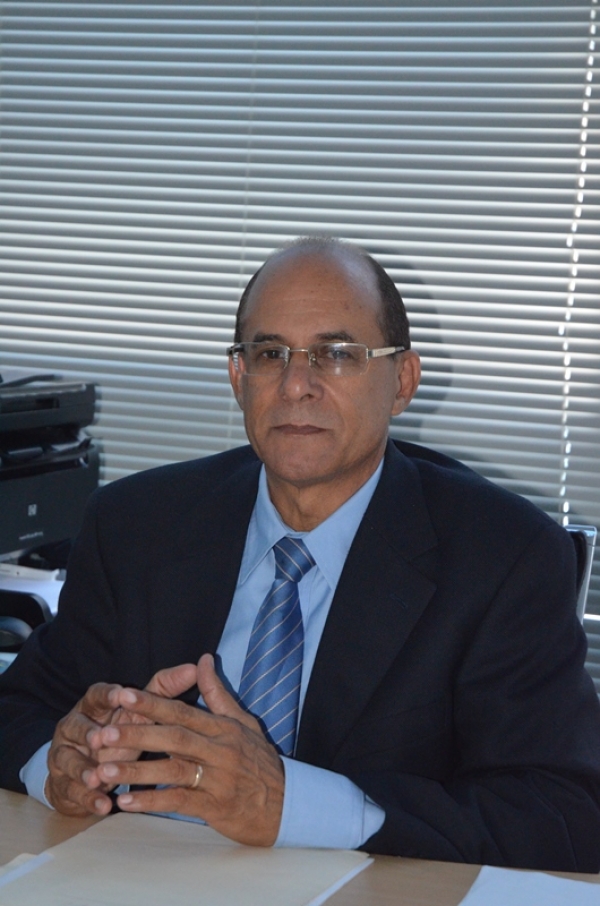 El doctor Francisco Monegro Santos, director del INCART