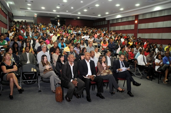 MESCyT presenta directivos y docentes a alumnos del ITSC