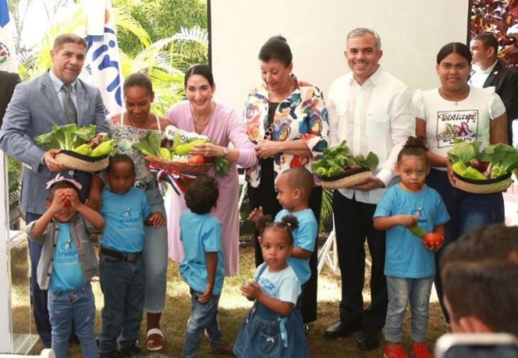 Cruz sostuvo que la Organización de las Naciones Unidas para la Alimentación y la Agricultura (FAO) anunció que República Dominicana disminuyó el índice de hambre de un 8 % a un 6 %, debido a las políticas públicas de desarrollo en materia agropecuaria que impulsa el gobierno que encabeza el presidente Luis Abinader.