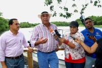 Bautista Rojas Gómez, habló con la prensa en Laguna Manití, en el parque Humedales del Ozama, donde anunció el interés de la carta medioambiental en promover el ecoturismo en Santo Domingo y San Cristóbal