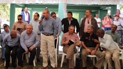 Presidente Danilo Medina financía 32,000 tareas para la siembra de caña: 