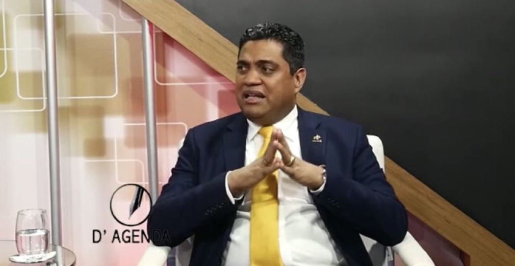 Kelvin Cruz, titular de la secretaría de Asuntos Municipales del PRM, presidente del Fedomu y alcalde de La Vega.