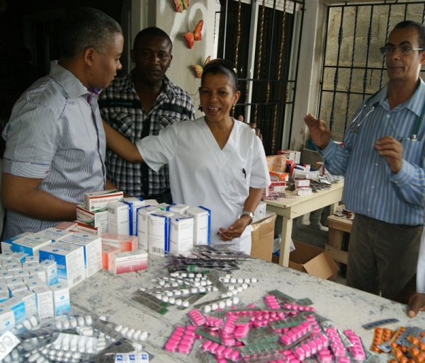 Realizan operativo médico en Santo Domingo Norte
