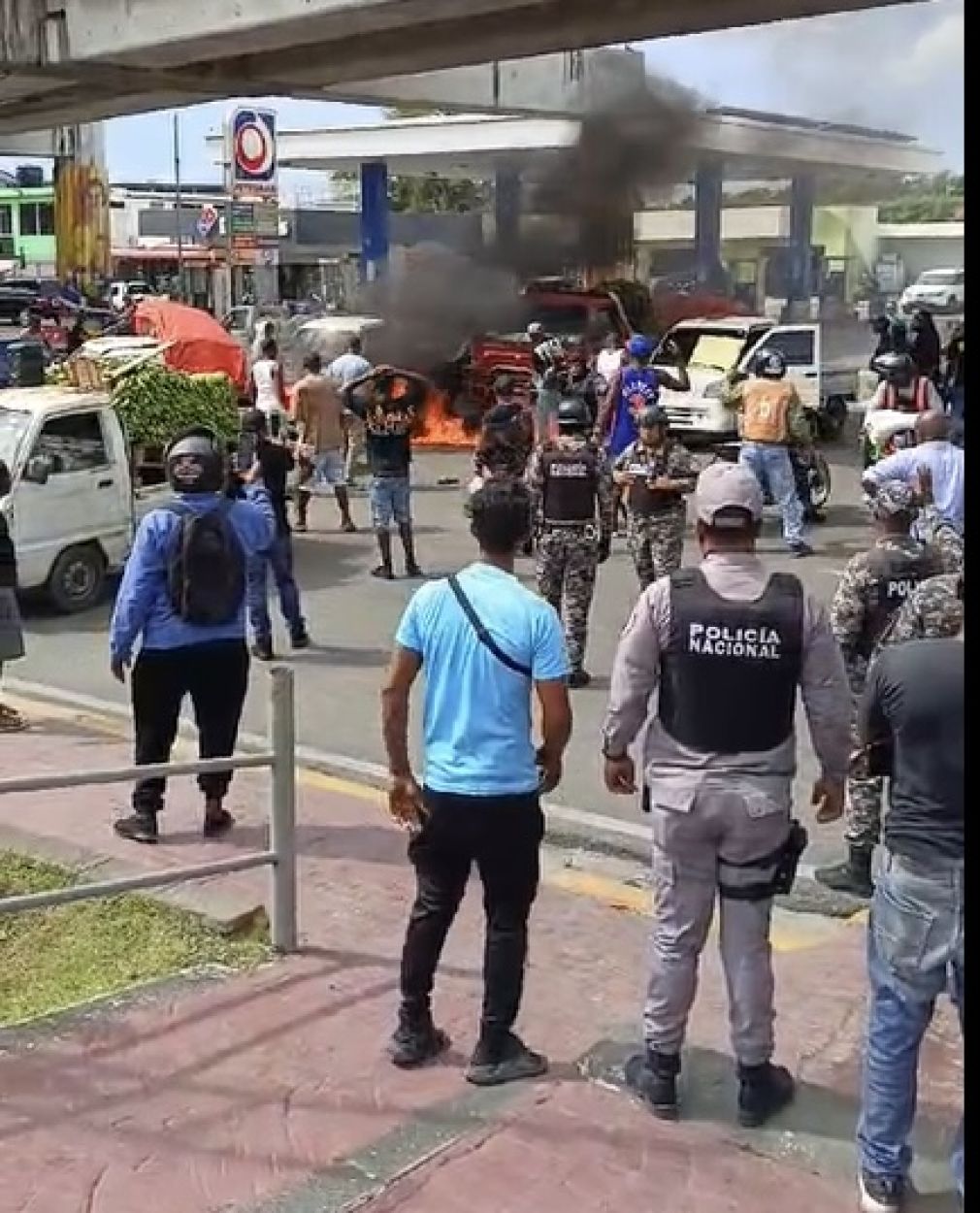 Los protestantes exigen soluciones a las autoridades municipales. 