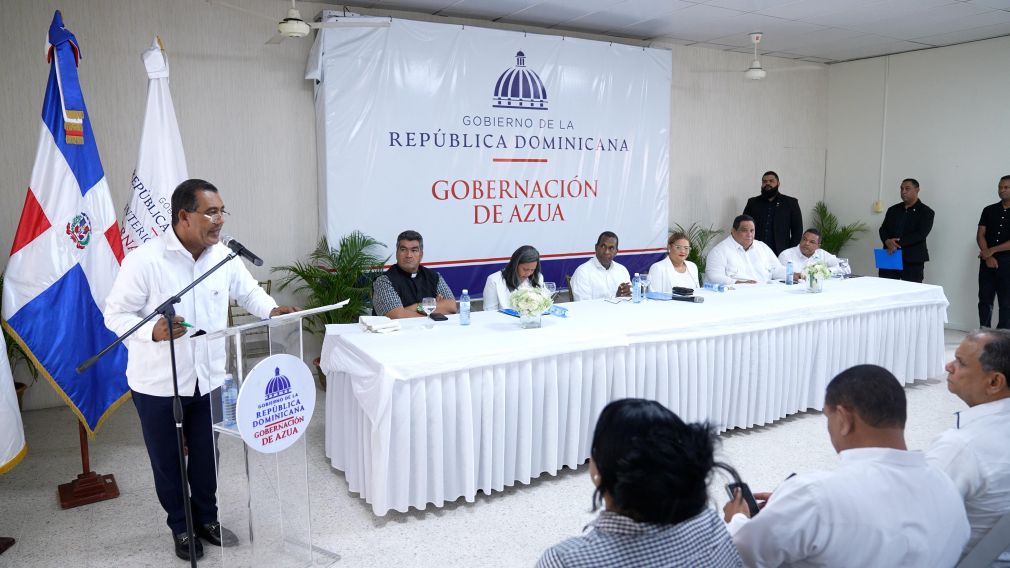 Toma de juramento de la nueva gobernadora de Azua.