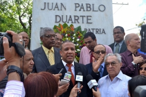Comunicadores de Santiago propondrán ley impediría a “enganchados” ejercer periodismo: 