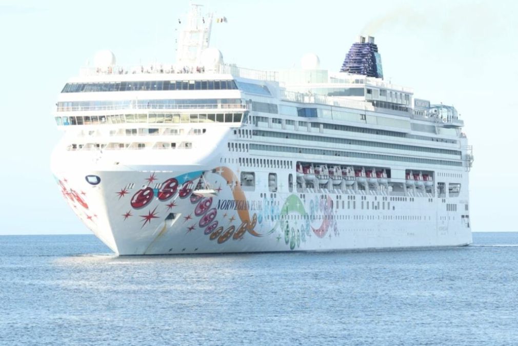 El crucero, que lleva por nombre “Pearl”, procede de Miami, Florida.