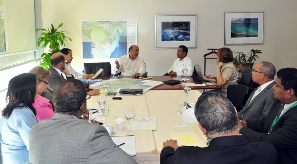 Ministro de Medio Ambiente defiende decisión en caso Bahía de Las Águilas