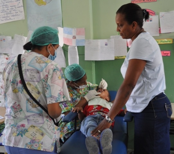 UASD realiza operativo médico en Doña Ana