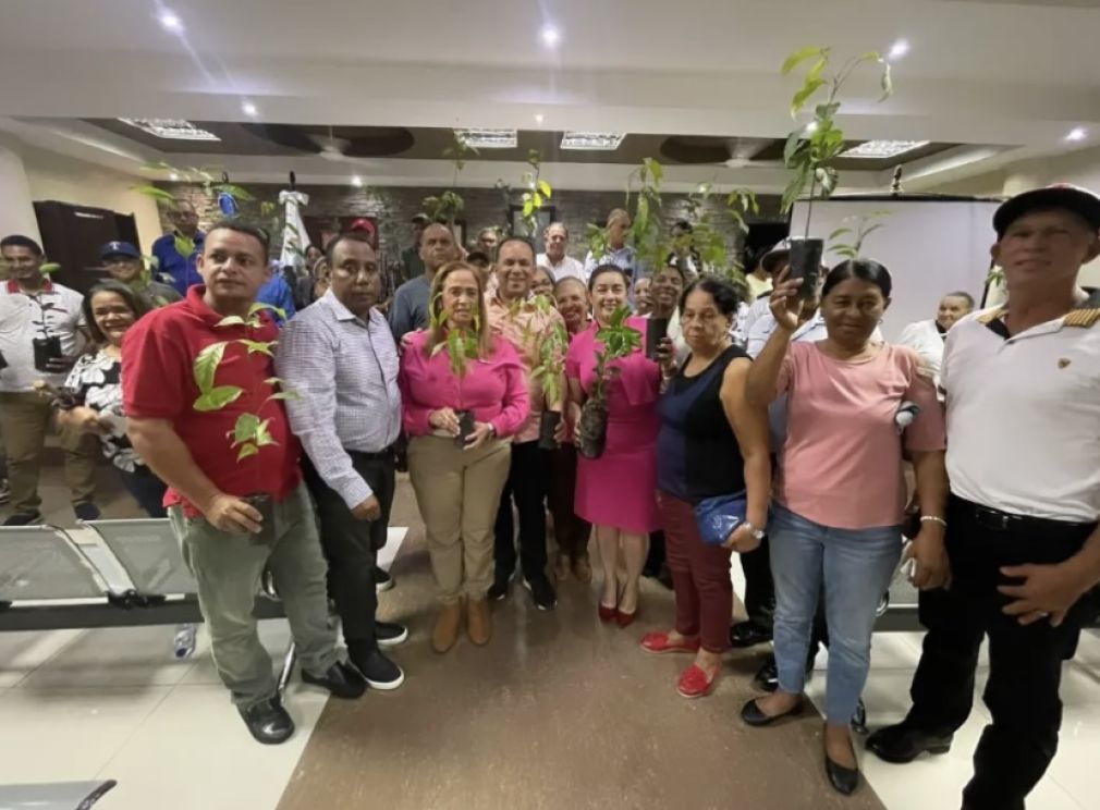 Feda lanza en Ocoa programa “Siembra tu Patio”.