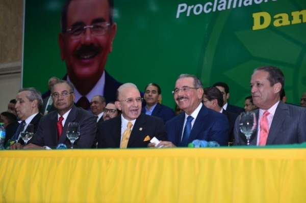 Amable Aristy proclama a Danilo Medina como candidato presidencial del PLR: 