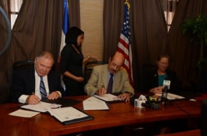 Gobierno firma acuerdo de cooperación con EEUU