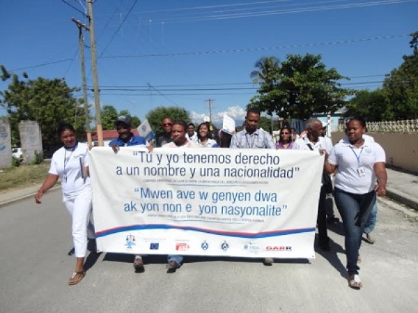 Red marcha en demanda de respeto al derecho a la identidad personal