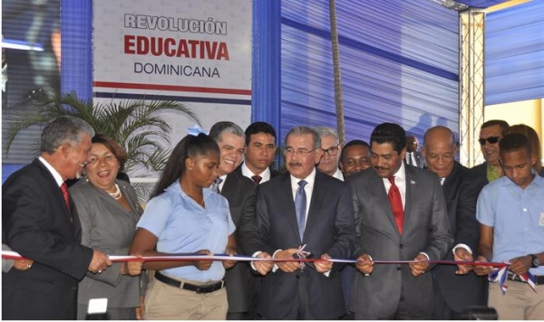 Gobierno entrega liceo y politécnico dos localidades: 