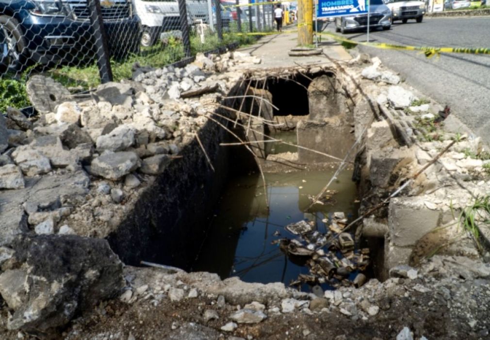Ayuntamiento SDE inicia trabajos de drenaje pluvial en El Brisal para mitigar inundaciones.