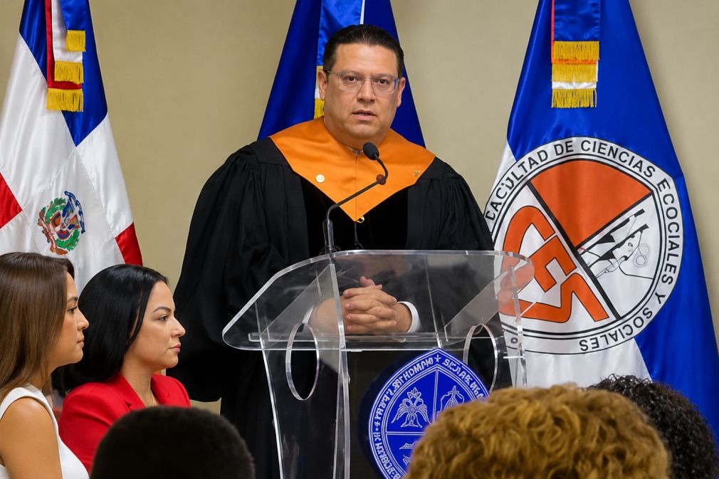 Eduardo (Yayo) Sanz Lovatón, ministro de Industria y Comercio (MICM).