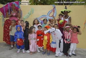Foto de archivo de celebración del carnaval en un colegio privado del Distrito Nacional.