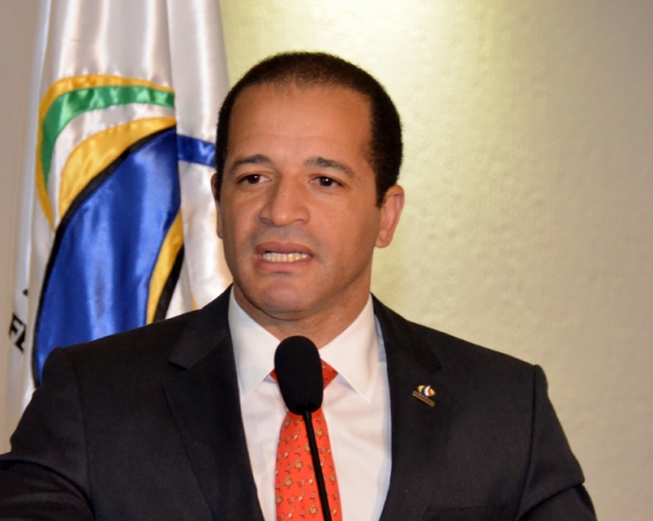 Juan de los Santos, presidente de la Federación Dominicana de Municipios (FEDOMU).