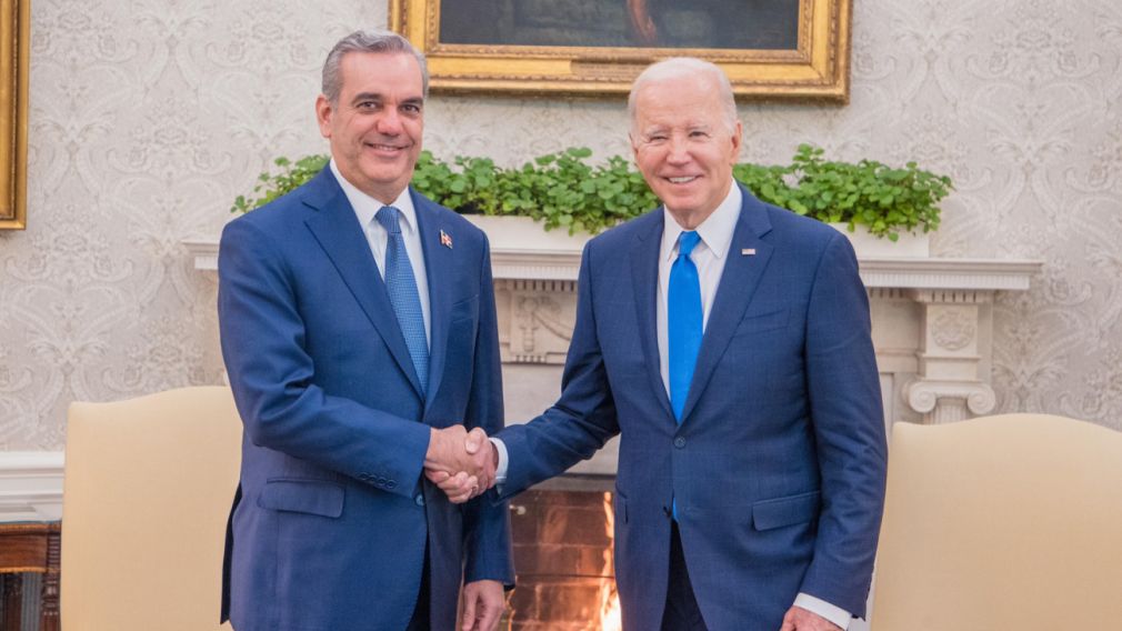 El presidente de República Dominicana, Luis Abinader y el presidente de Estados Unidos, Joe Biden.