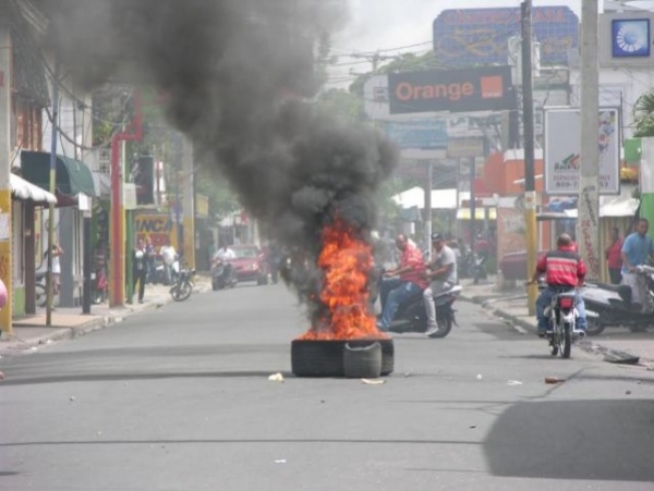 Protestan en Bonao; Falpo llama a movilizaciones martes y miércoles: 