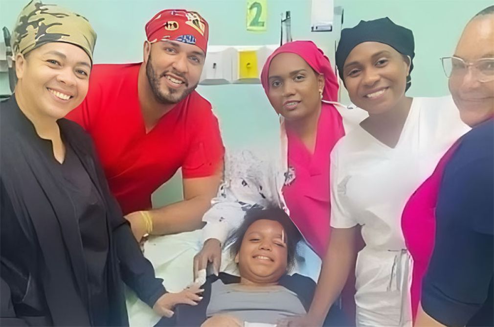 Niña Sheilin Villar se recupera en el hospital tras ser rescatada 8 horas después.