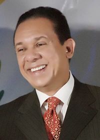 José Rafael Lantigua fue un factor fundamental en el proceso de la Feria del Libro de Santo Domingo. Fotos archivos AGN, Funglode. Diario Libre.