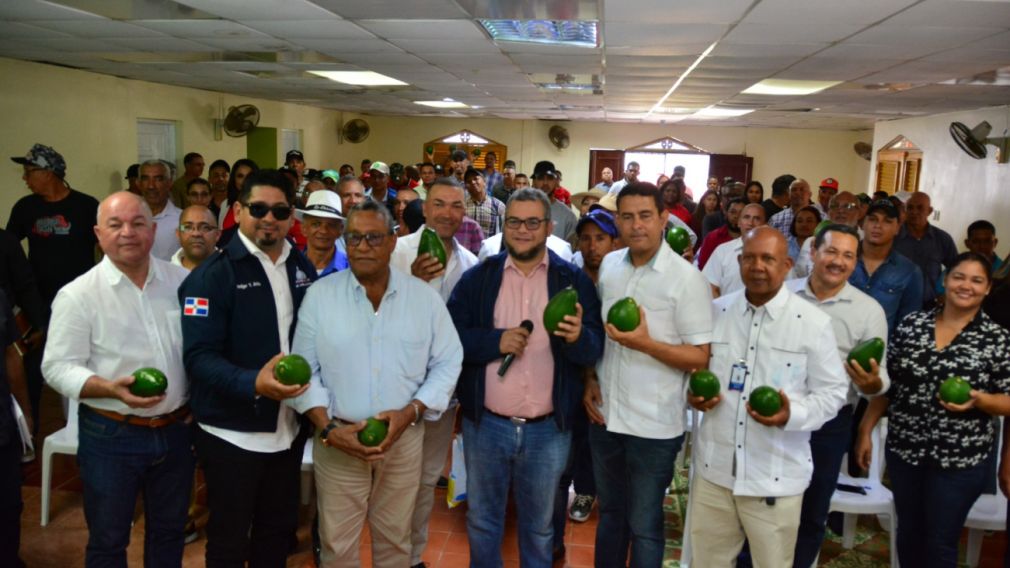 El anuncio lo hizo el director del FEDA, Hecmilio Galván, en un encuentro con los productores de aguacate de San José de Ocoa.