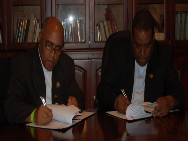 Universidades católicas firman convenio