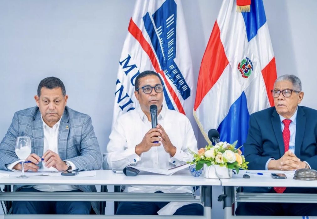 Víctor D’Aza, presentó los logros del primer año de su segunda gestión.