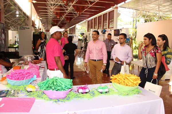 Artesanos fortalecen el mercado turístico dominicano: 