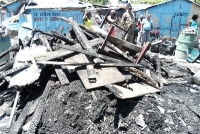 Auxilian afectados por incendio que destruyó 21 viviendas en Bávaro