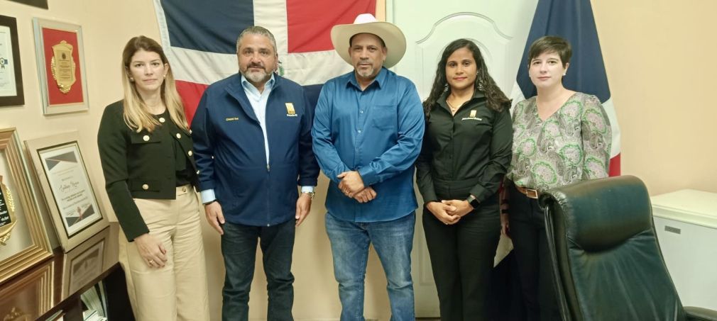 Alcalde de Dajabón y JCE coordinan construcción de Palacio Electoral.