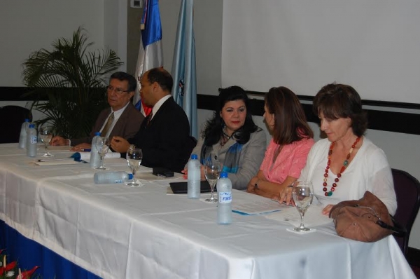 Ministerio de Educación beneficia cuarenta y un mil estudiantes con prestamos