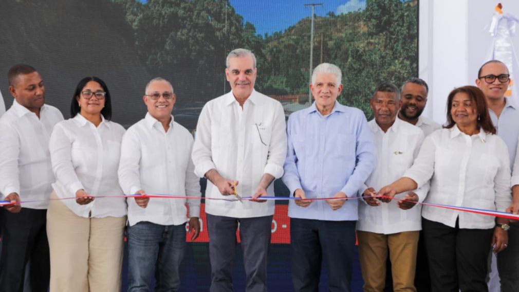El Ministro de Obras Públicas destacó la licitación de puentes y desarrollo vial en la frontera.