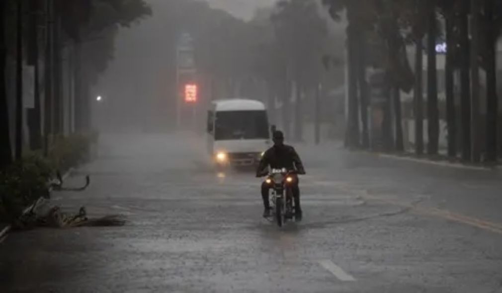 Vaguada y sistema frontal provocarán lluvia lunes y martes.