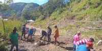 Campesinos de Neiba reclaman intervención urgente del tramo carretero entre el 20 y Rancho Viejo.
