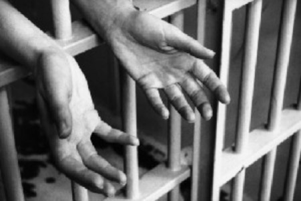 Condenan hombre a 30 años por quemar casa donde murieron cuatro