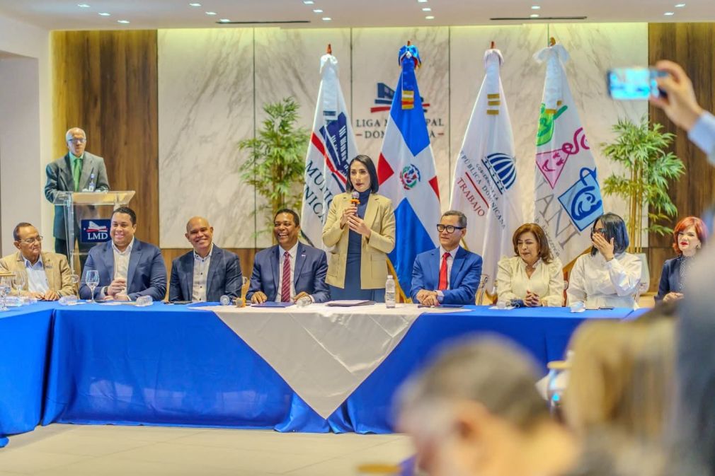El acuerdo fue rubricado por once instituciones y estuvo encabezada por Raquel Arbaje, presidenta del Gabinete de Niñez y Adolescencias.