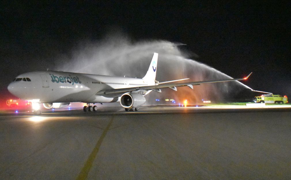 Los pasajeros y tripulantes aterrizaron en la terminal aérea de Punta Cana en la aeronave Airbus 330, marcada con el vuelo E9841.