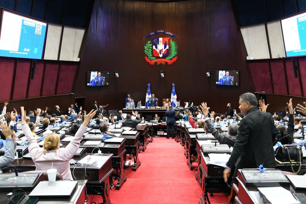 Previo a la votación, la pieza legislativa fue ampliamente debatida por el pleno.