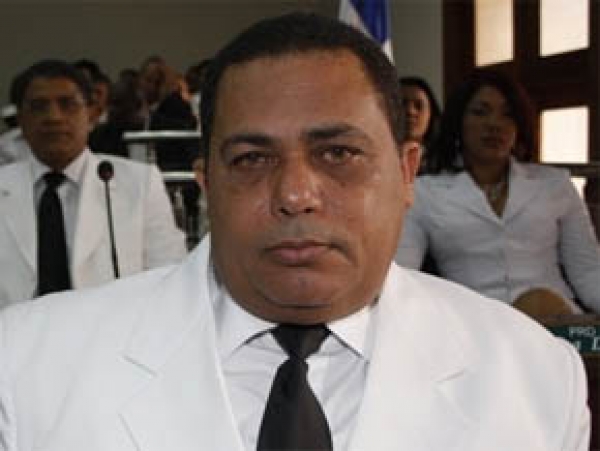 Regidor condena Alcalde Salcedo por abandonar el Malecón: 