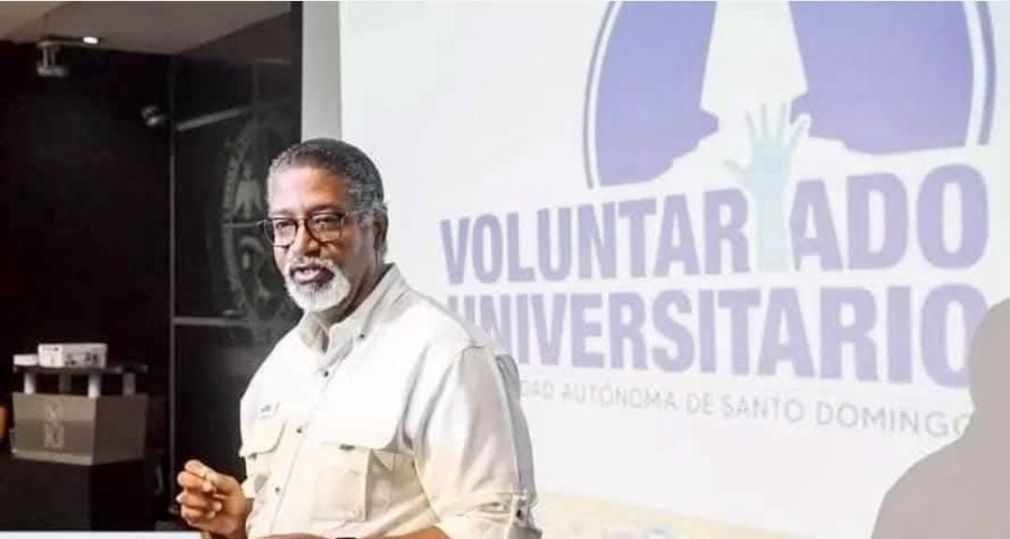 Maestro Víctor Ángel Cuello, coordinador del programa de Voluntariado Universitario y presidente de la Comisión de Voluntariado de la Fundación Universidad Primada (FUP).