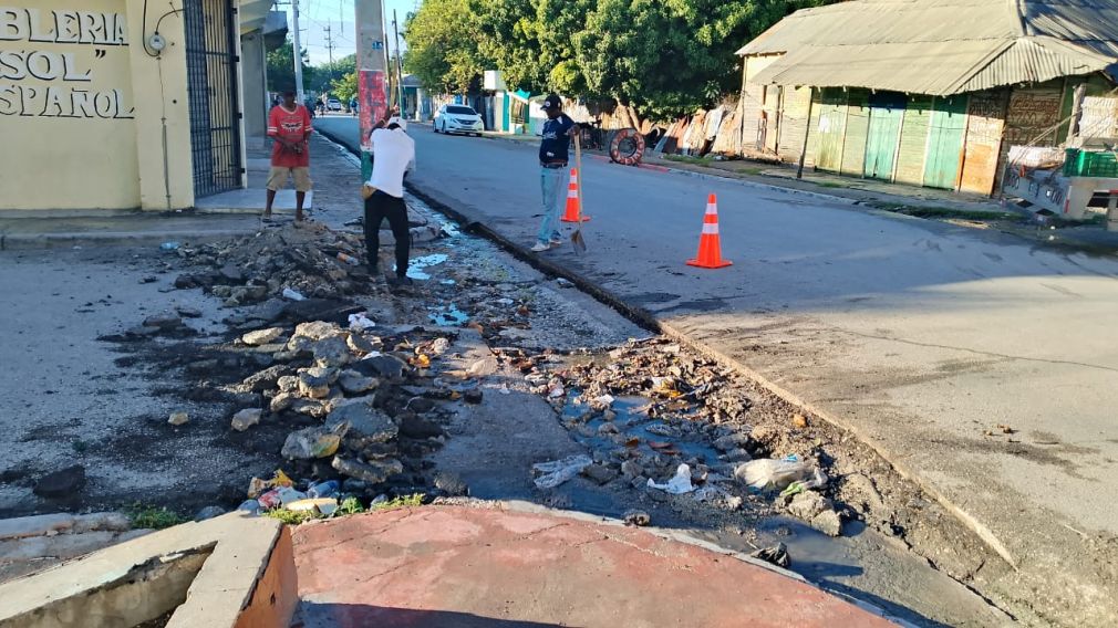 El Ayuntamiento de Neiba ha diseñado un plan integral de remozamiento que abarca la reparación y construcción de badenes en los diferentes sectores y calles del municipio.