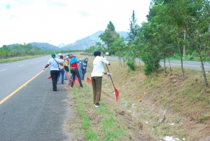 Embellecimiento concluye trabajos de limpieza en la autopista Duarte: 