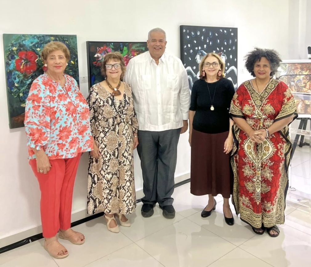 Purísima de León, Verónica Sención, Pedro Vargas, Mildred Canahuate e Iris Pérez.